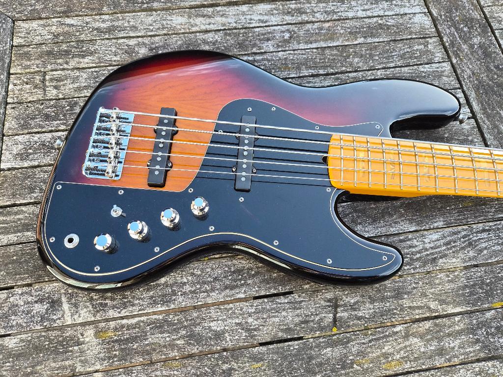 USA Fender Marcus Miller Jazz Bass V 2009 Sunburst, Musique & Instruments, Enlèvement, Comme neuf, 5 cordes