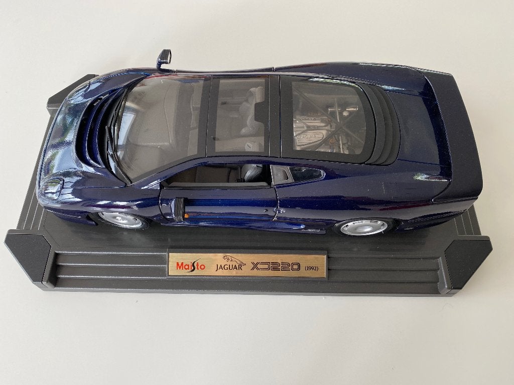Jaguar XJ220 (1992) Miniatuurmodel 1/12 Maisto Kleur: Blauw, Ophalen of Verzenden, Zo goed als nieuw, 1:9 t/m 1:12, Auto