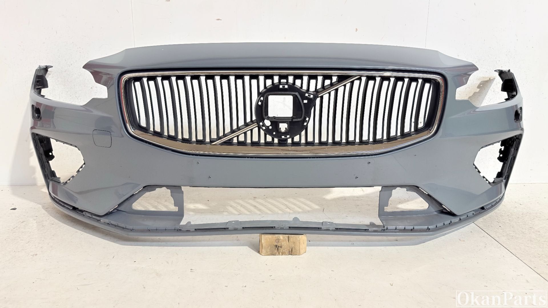 Pare-chocs avant Volvo V60 II S60 II R-Design 31690530, Gunnar Engellaus vag 8
405 31  Gothenburg, SE, Pare-chocs, Info@volvocars.com