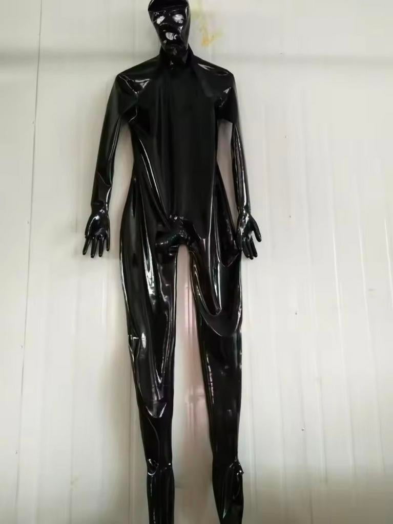 Full body latex catsuit, Envoi