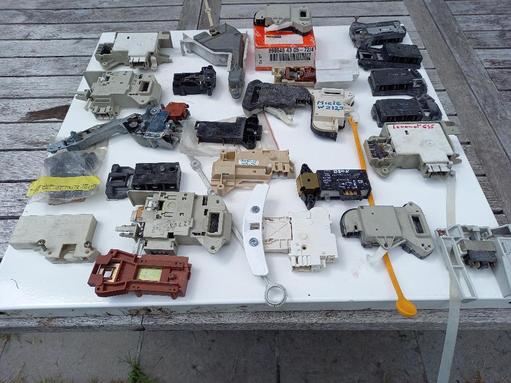 Fermeture de porte, verrouillage hublot machine à laver, Elektronische apparatuur, Onderdelen en Toebehoren, Ophalen of Verzenden
