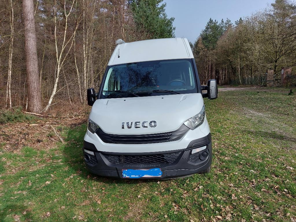 Iveco daily camper, Caravanes & Camping, Camping-cars, 5 à 6 mètres, Onduleur, Diesel, Automatique