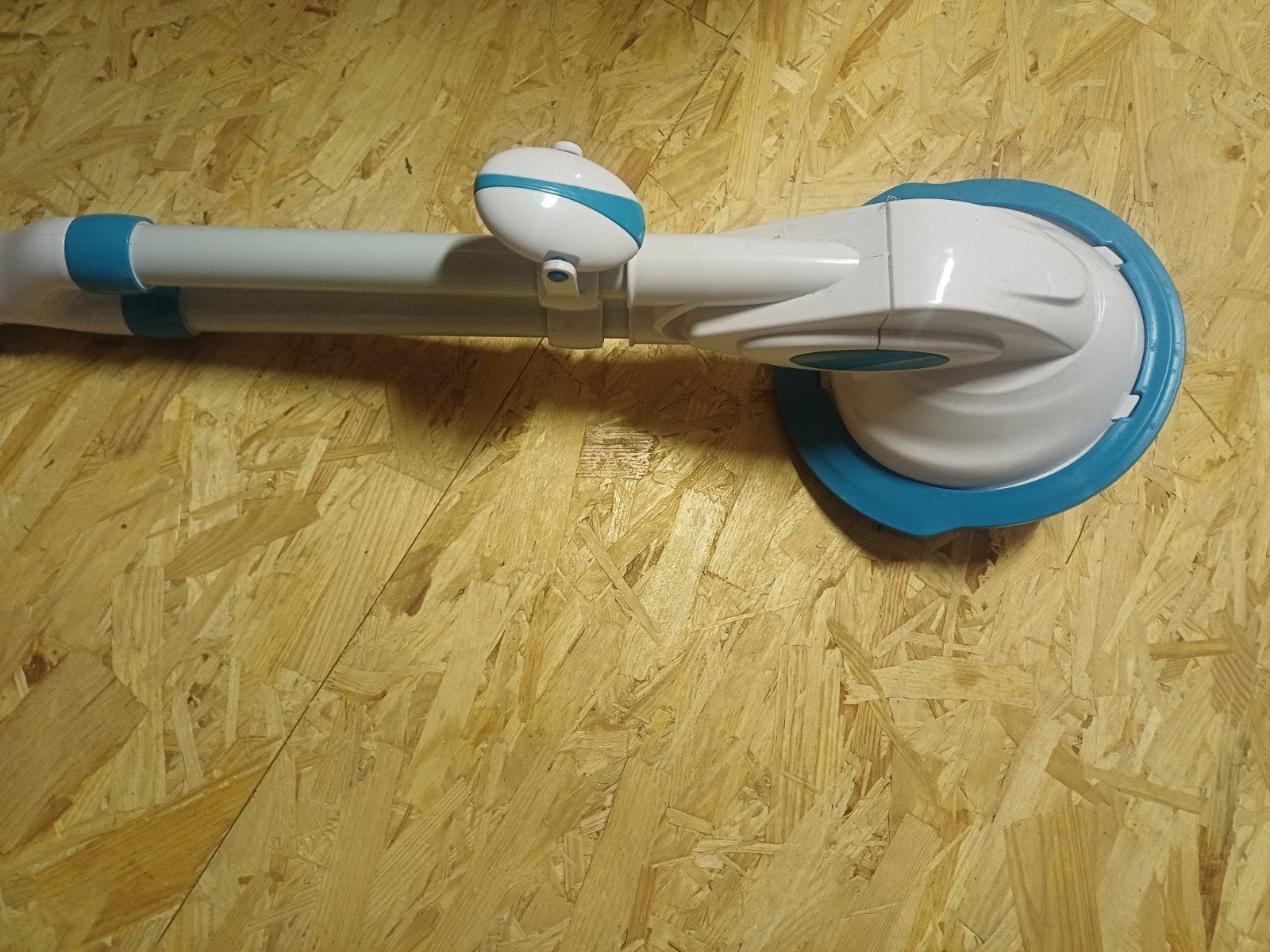 Aspirateur de piscine Intex, Enlèvement