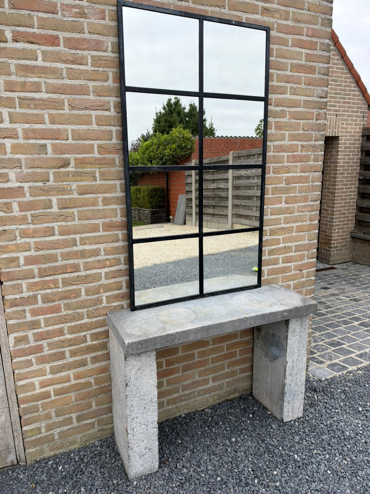 Ijzeren spiegel en muur tafel in arduin, Tuin en Terras, Ophalen, Zo goed als nieuw