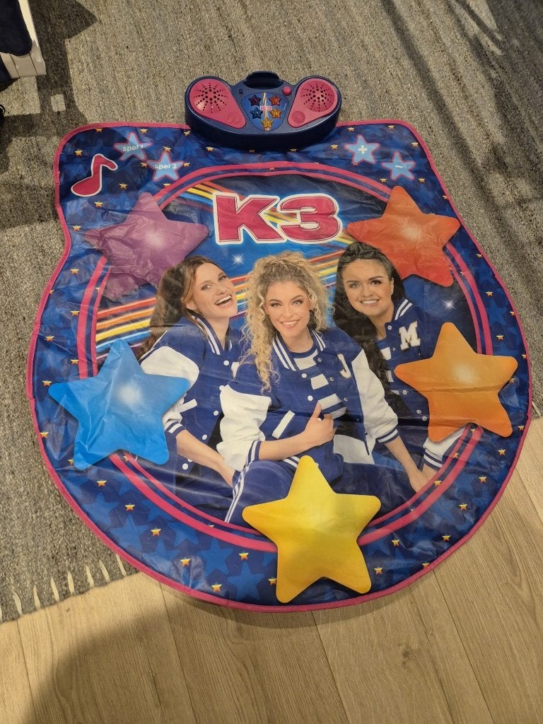 k3 dansmat, Enlèvement, Comme neuf