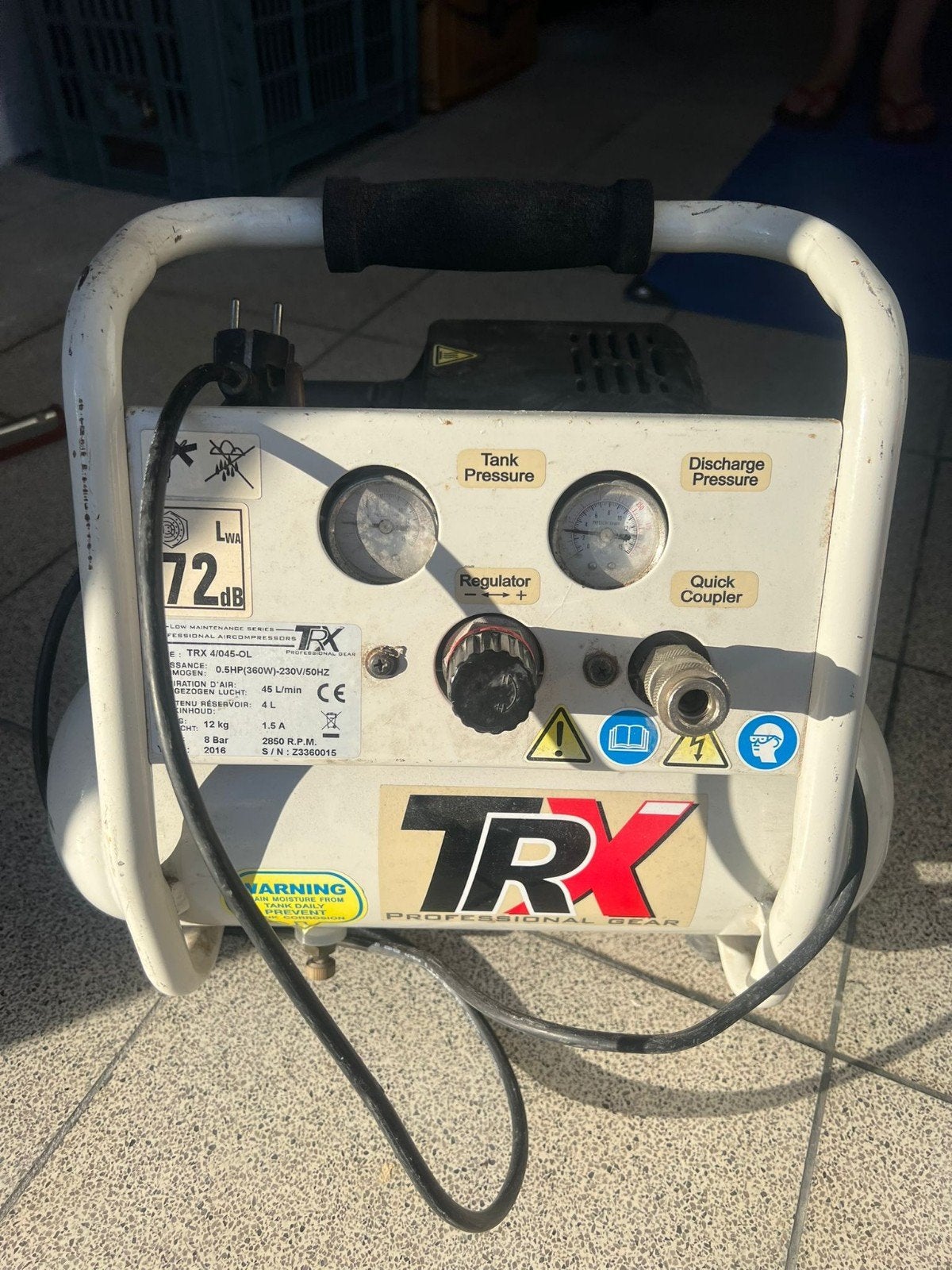 Draagbare en zeer stille compressor, Doe-het-zelf en Bouw, Ophalen
