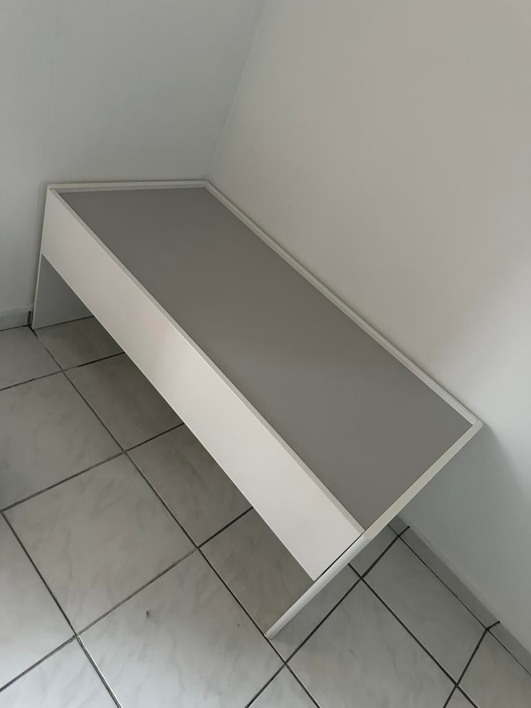 Table de jeux, Enlèvement, Comme neuf