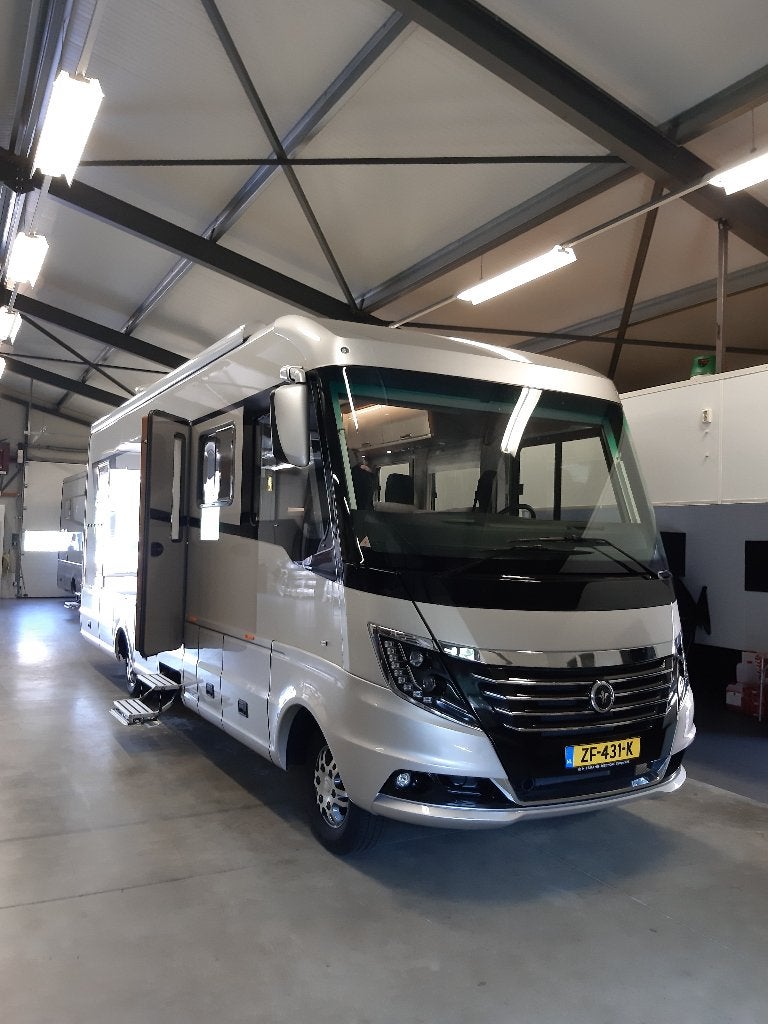 Niesmann - Bischoff Flair 880 LE, Caravans en Kamperen, Chemisch toilet, Niesmann+Bischoff, Vloeistofverwarming, Diesel