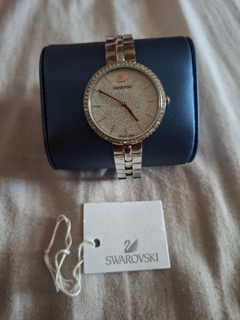 Swarovski horloge, Handtassen en Accessoires, Horloges | Dames, Polshorloge, Overige materialen, Zo goed als nieuw, Ophalen