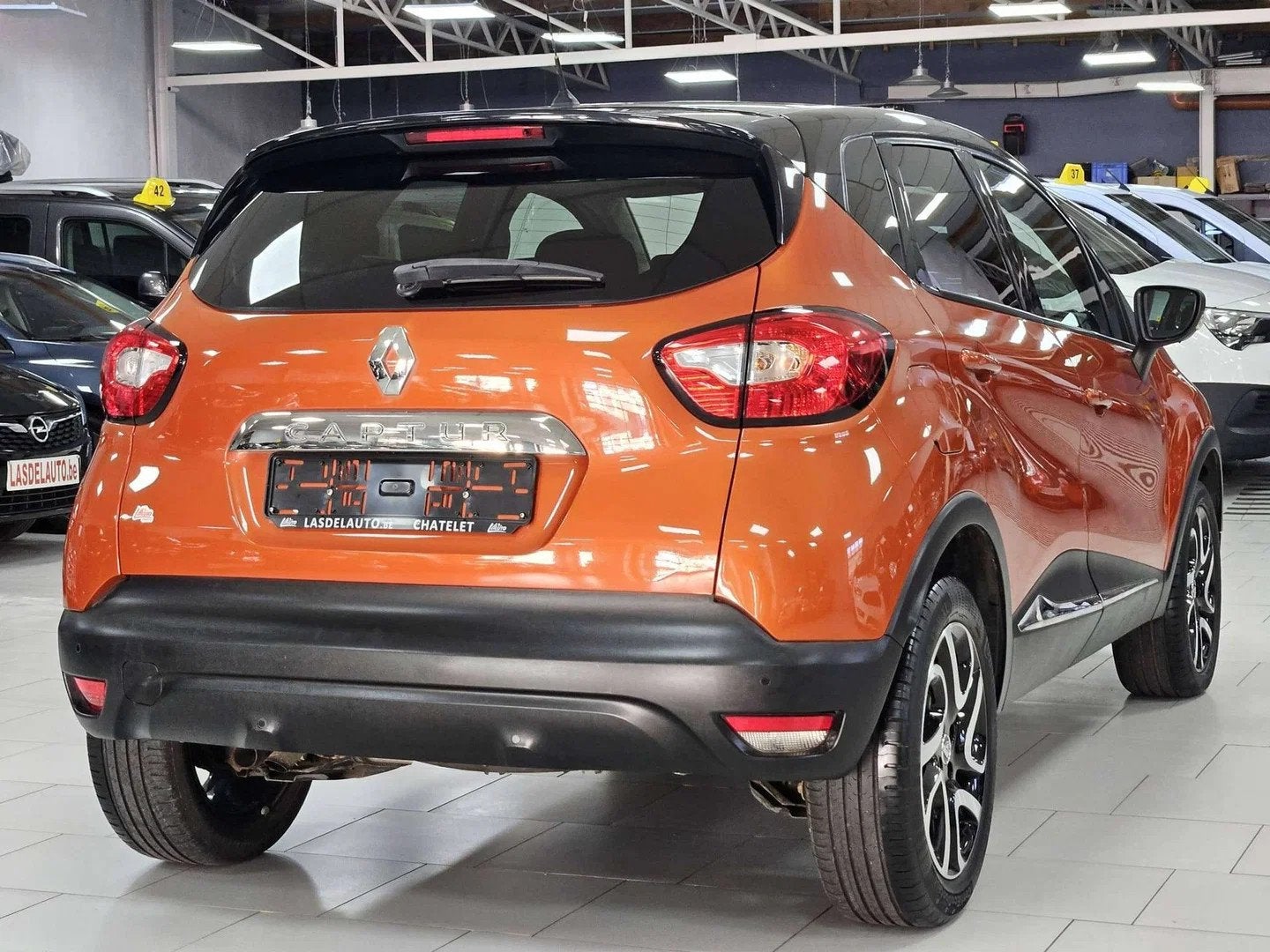 Renault Captur 0.9 TCe Energy Intens Sensors (Clim Auto) Cru, Auto's, 898 cc, Stof, Gebruikt, Overige kleuren