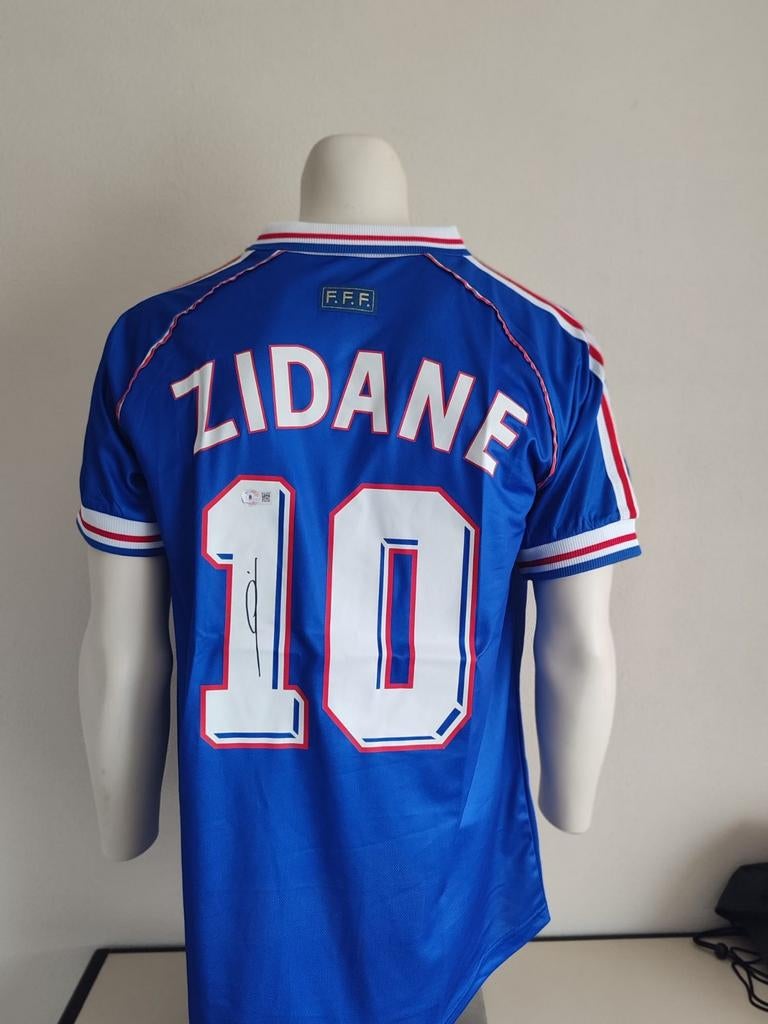 Chemise France signée Zinedine Zidane avec manteau Beckett, Enlèvement ou Envoi, Neuf, Maillot