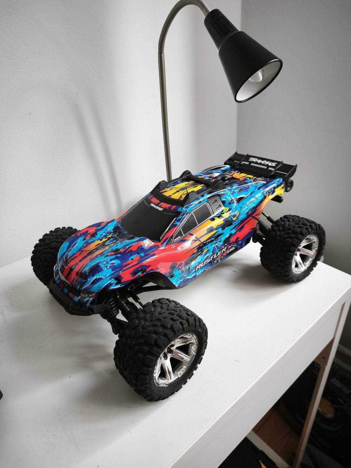 Traxxas Rustler VXL 4x4 – État neuf, Hobby & Loisirs créatifs, Modélisme | Radiocommandé & Téléguidé | Voitures, Comme neuf, Voiture off road