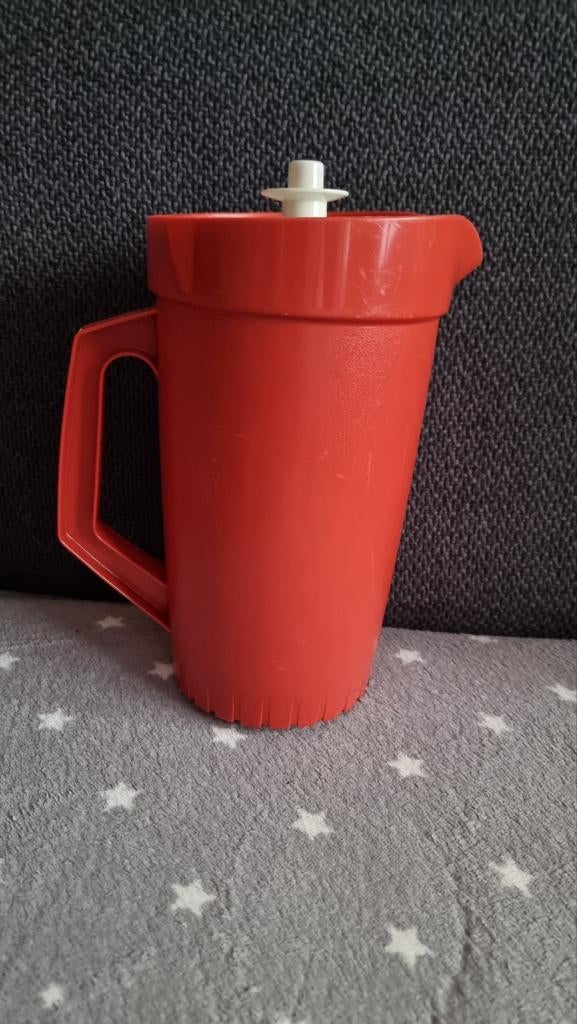 Cruche tupperware, Enlèvement