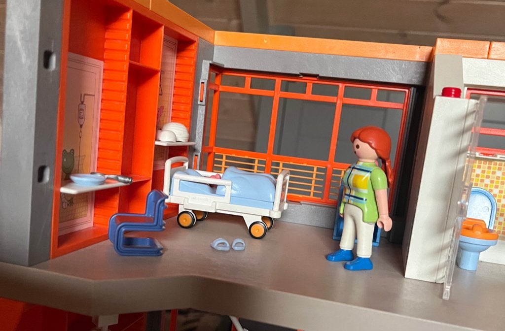 Hôpital pour enfants - Playmobil 6657., Utilisé, Autres types, City life, Kit complet