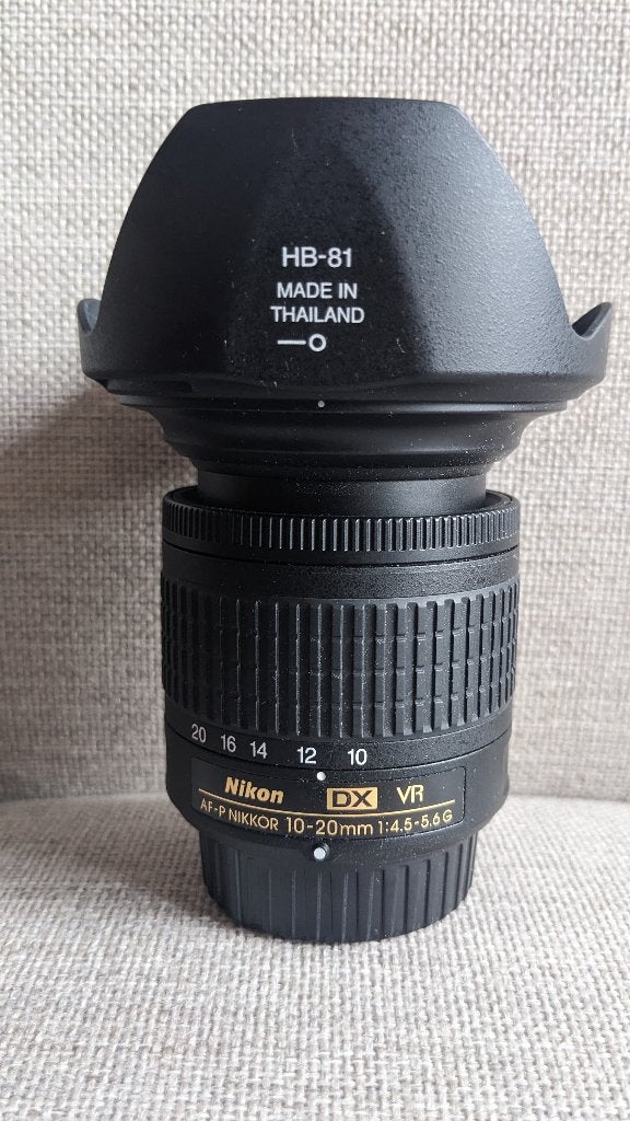 Nikkor AF-P DX 10-20 mm f/4.5-5.6G VR  – 200 €, Pare-soleil, Nikon, Comme neuf, Enlèvement