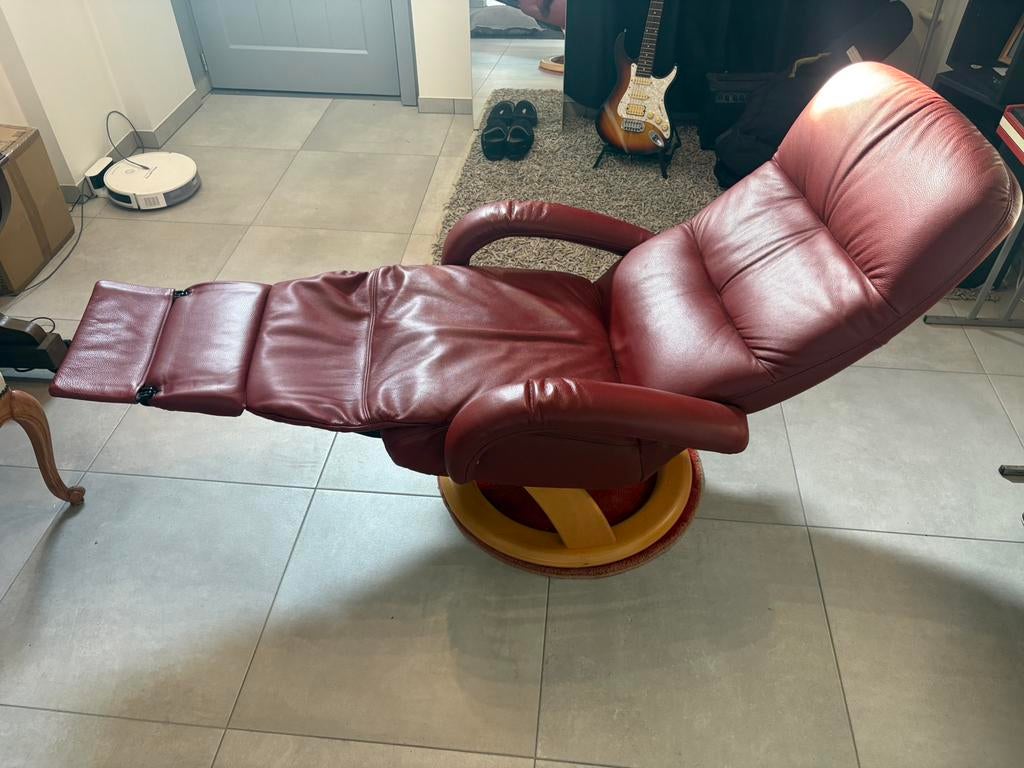 bieden !Elastoform relaxfauteuil  elektrisch hoofd,rug,benen, Ophalen, Zo goed als nieuw, Leer