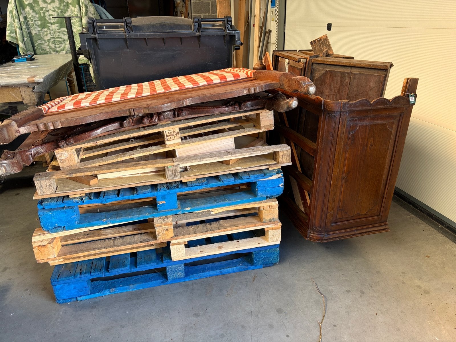Gratis brandhout regio Oekene, Doe-het-zelf en Bouw, Hout en Planken, Ophalen, Zo goed als nieuw