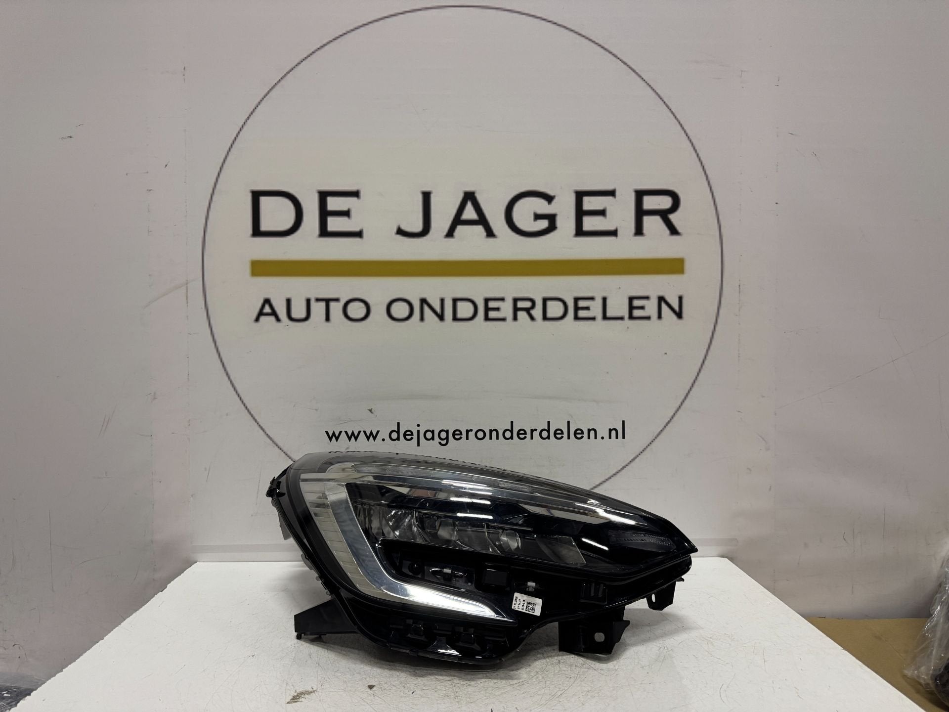 RENAULT CLIO V 5 KOPLAMP LED PURE VISION RECHTS 260100902R, Autos : Pièces & Accessoires, Éclairage, Renault, Utilisé