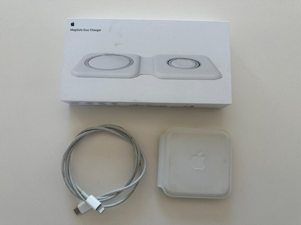 Apple MagSafe Duo Charger - topstaat, compleet, Telecommunicatie, Mobiele telefoons | Apple iPhone, Ophalen, Zo goed als nieuw