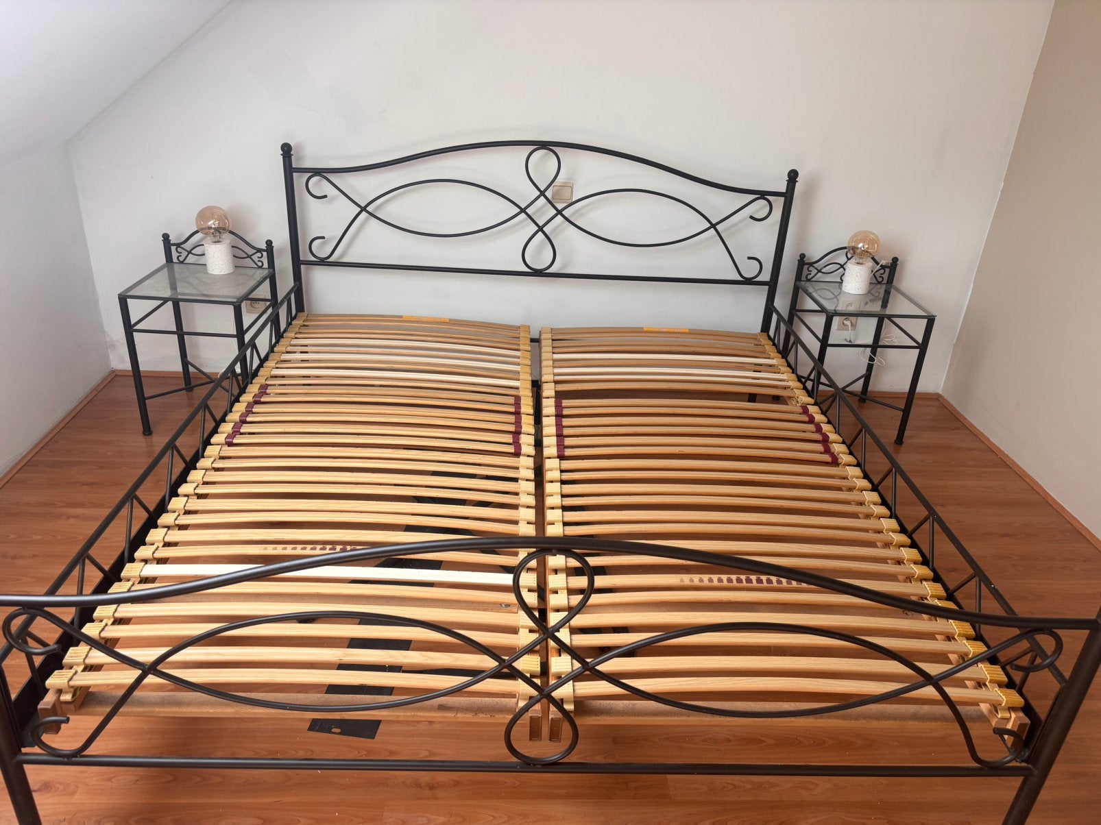 Lit a vendre, Maison & Meubles, Chambre à coucher | Lits, Comme neuf, Brun, Enlèvement, 180 cm