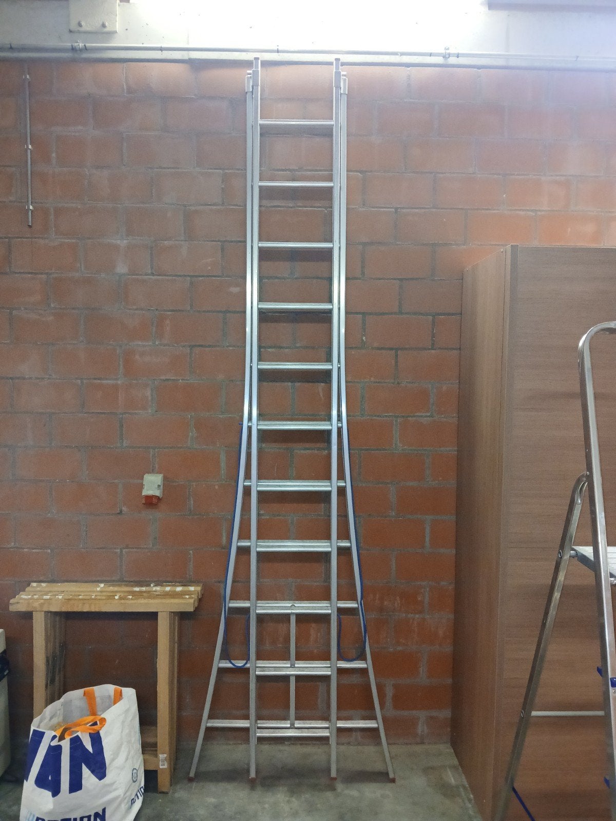Solide ladder 2 x 11, Doe-het-zelf en Bouw, Ophalen, Ladder