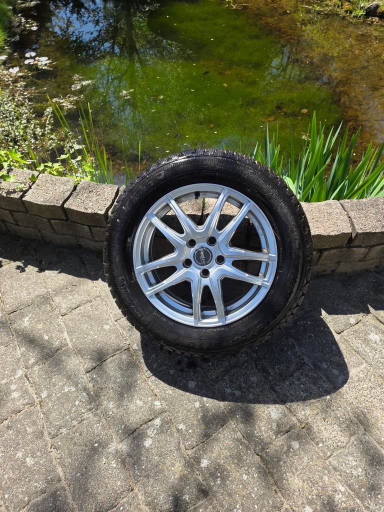 4x bijna nieuwe banden met velgen (steek 5x108), Auto-onderdelen, Ophalen, 215 mm, 16 inch, Banden en Velgen