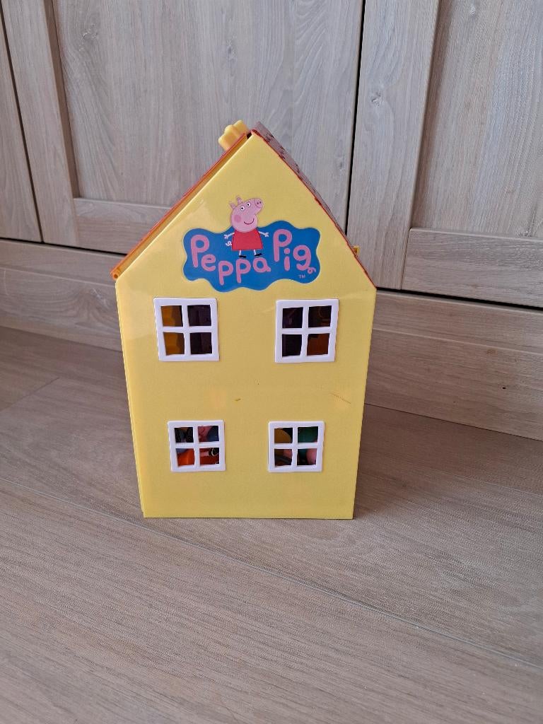 Peppa pig speelhuis, Kinderen en Baby's, Speelgoed | Poppenhuizen, Gebruikt, Ophalen