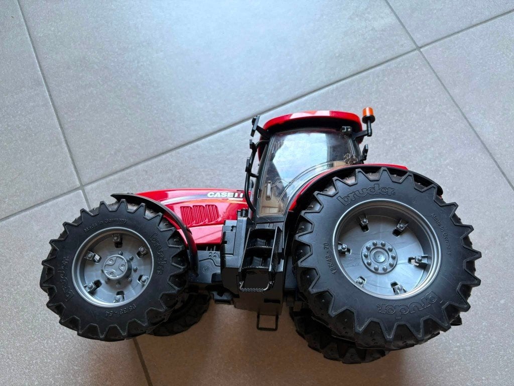 Bruder - Tracteur Casei, Enlèvement, Utilisé