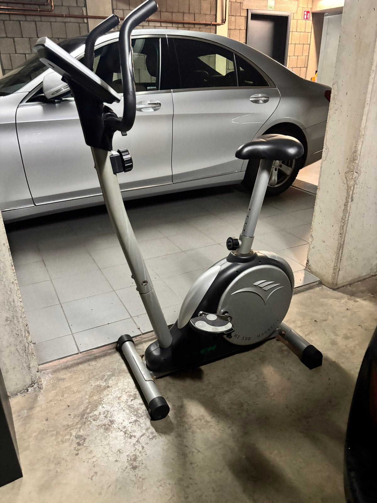 Home trainer sven, Ophalen, Gebruikt, Benen