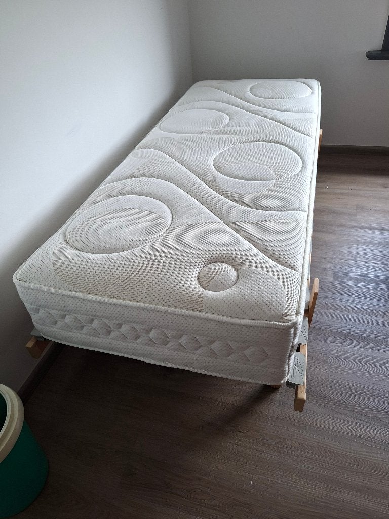 eenpersoonsbed, Une personne, Brun, Utilisé, 200 cm