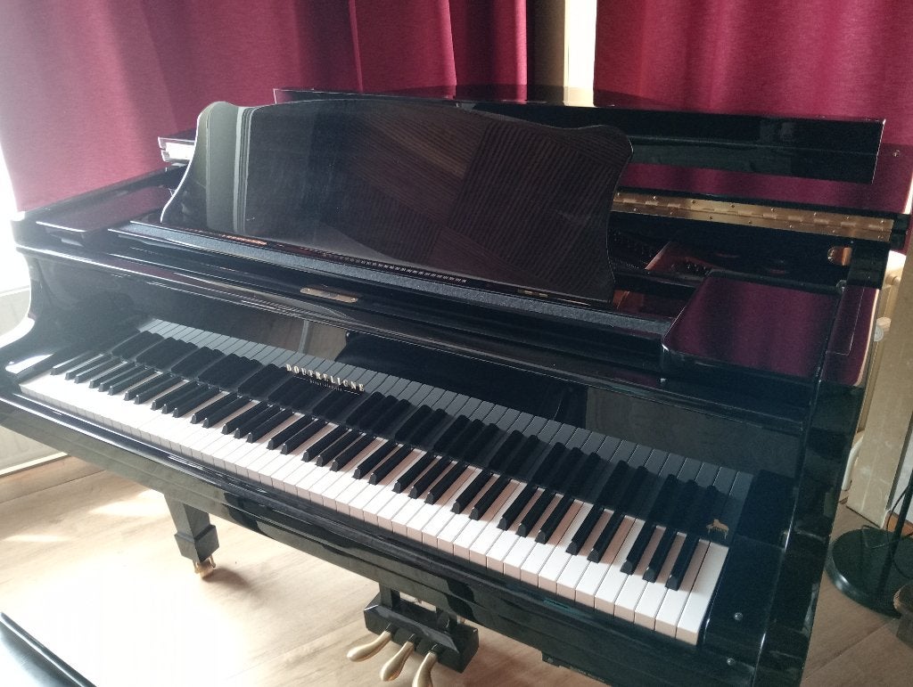 Piano doutreligne boudoir QT, Ophalen, Zwart, Zo goed als nieuw, Hoogglans