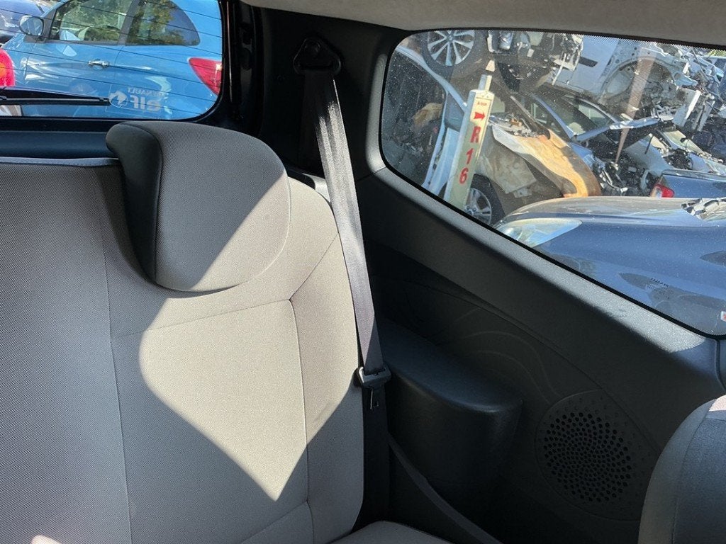 CEINTURE DE SECURITE ARRIERE GAUCHE Renault Twingo II (CN), Renault, Utilisé, Peter-Huppertz-Straße 5
51063  Köln, DE, Dialog.deutschland@renault.de
