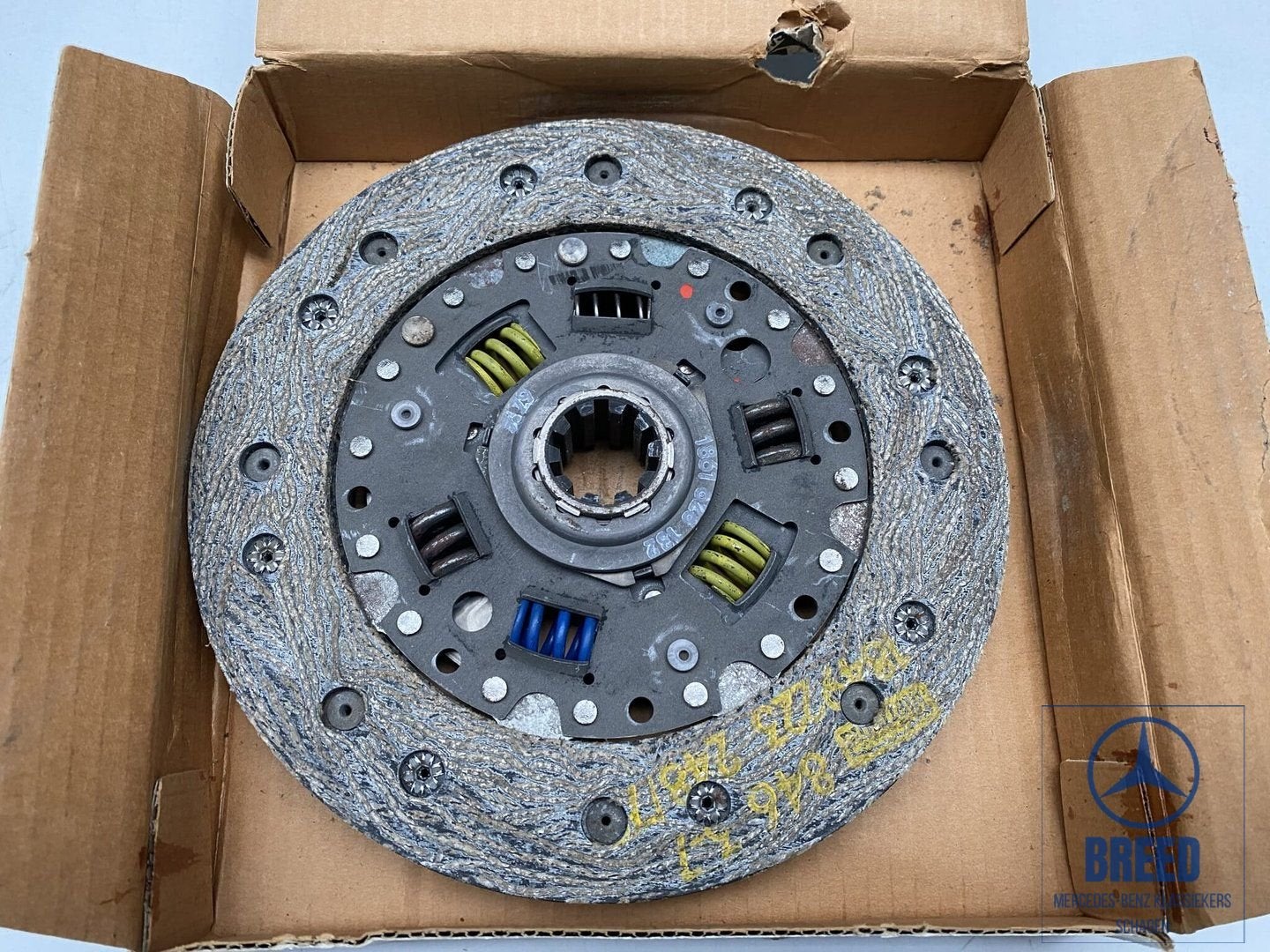 NOS koppelingsplaat voor Mercedes-Benz W115 /8 diesel, Autos : Pièces & Accessoires, Neuf, -, -, Enlèvement ou Envoi