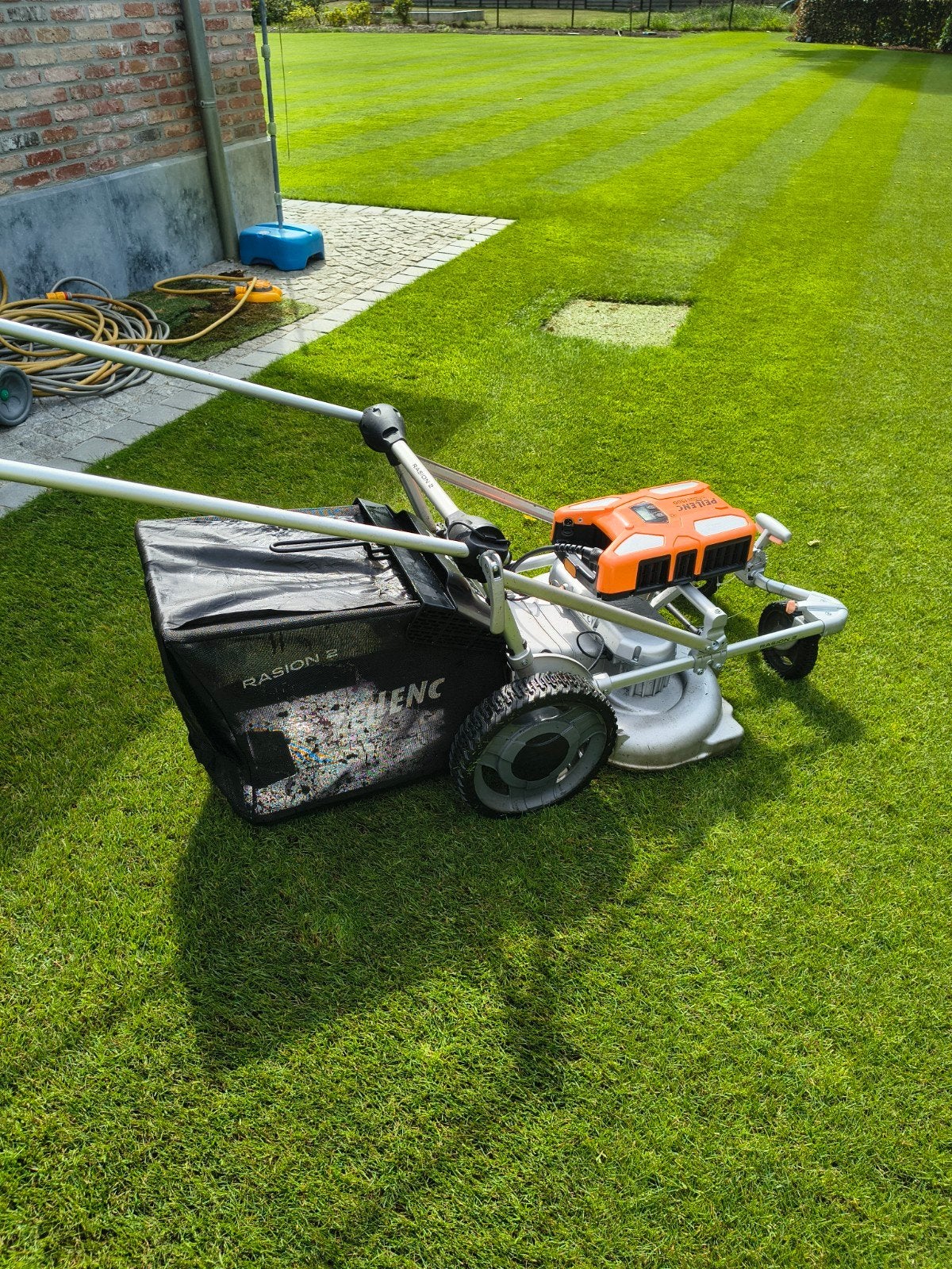 Pellinck Rasion 2, Tuin en Terras, Grasmaaiers, Ophalen, Zo goed als nieuw