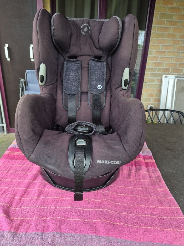 Maxi Cosi mc axiss nomad black (twee maal), Kinderen en Baby's, Autostoeltjes, Ophalen, Verstelbare rugleuning, Autogordel, Zo goed als nieuw
