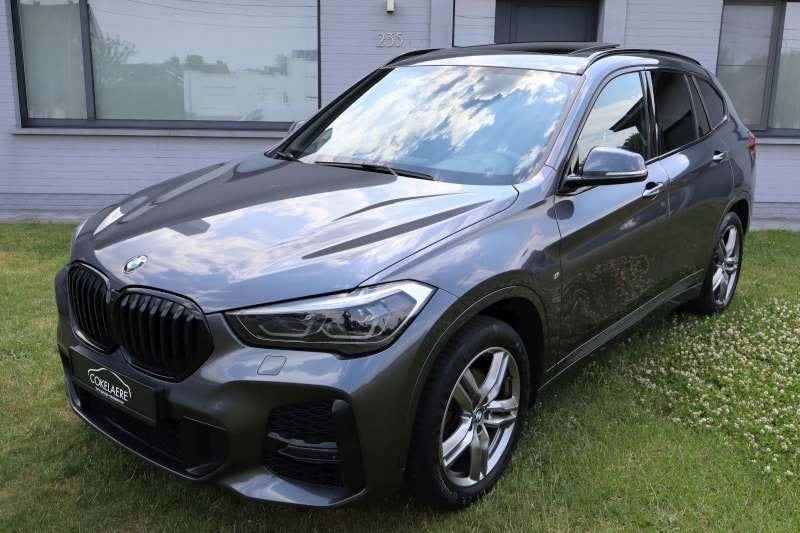 BMW X1sDrive 18iA M-Sport PanoDak/Leder/Navi/LED/Trekhaak, Auto's, BMW, Leder, Bedrijf, 5 zetels, 5 deurs
