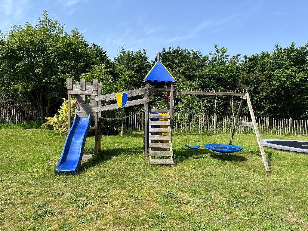 Wickey speeltuin / speeltoestel met glijbaan en schommels, Ophalen, Zo goed als nieuw, Schommel