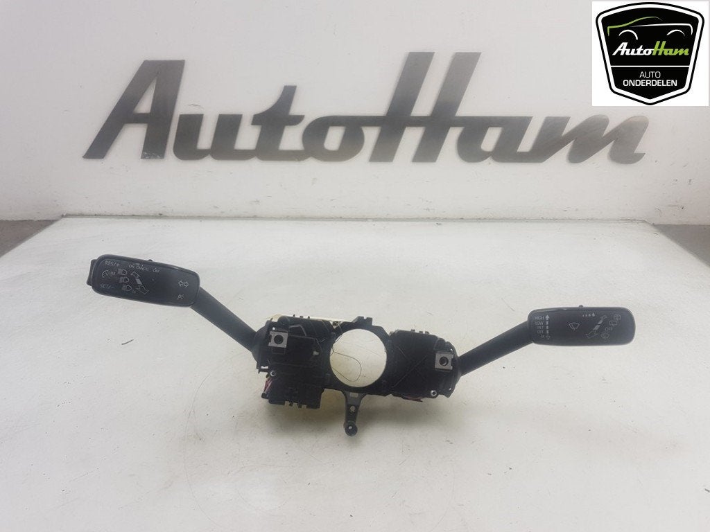 COMBINE COMMODO Volkswagen Polo VI (AW1) (01-2017/08-2021), Utilisé, Volkswagen