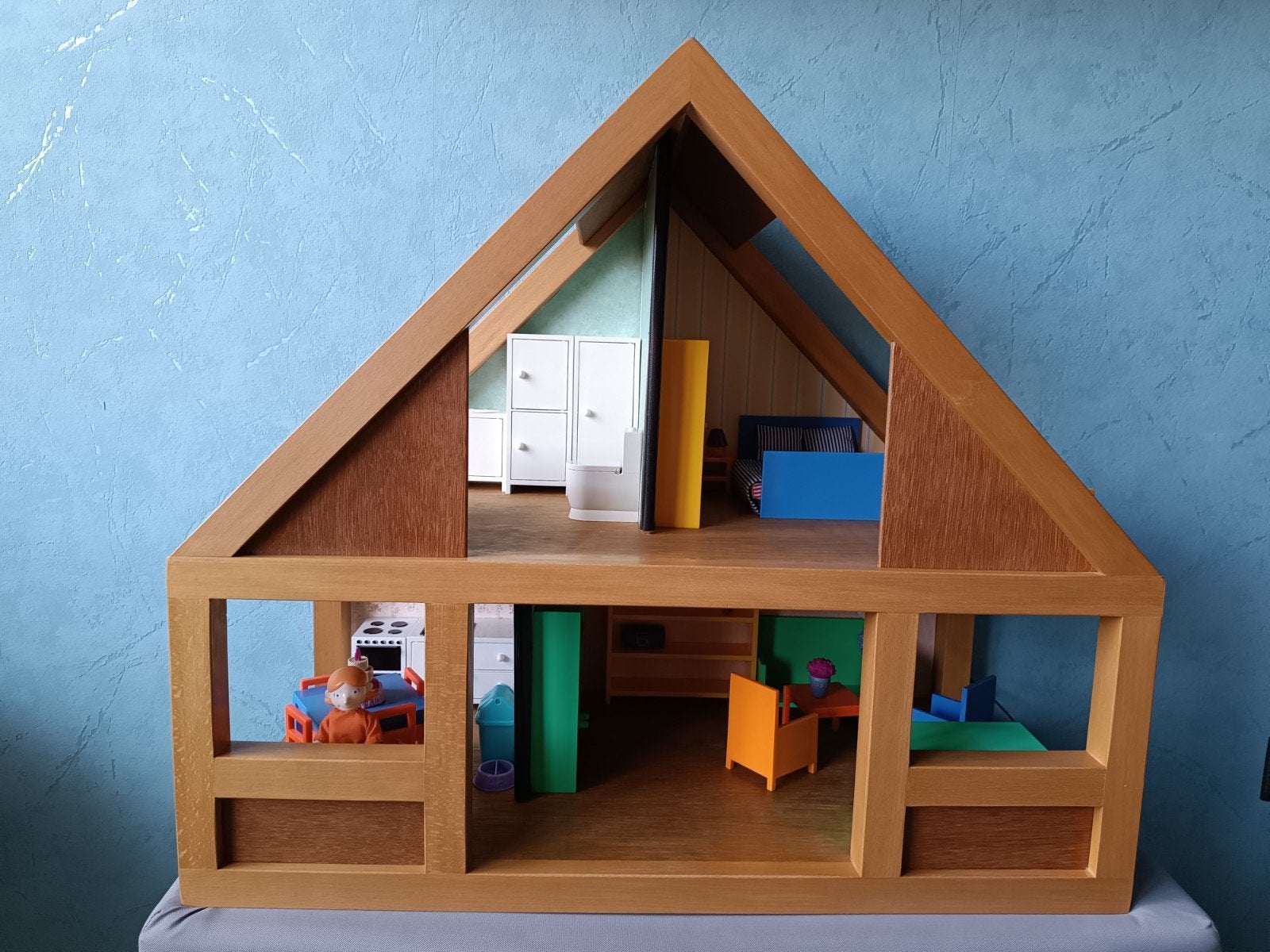 Houten poppenhuis met meubels, Ophalen, Poppenhuis