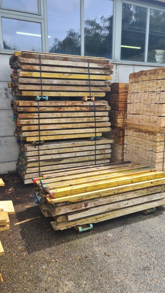 Profilés Doka 180 cm en promo — dernier stock, 50 mm ou plus, Moins de 200 cm, Autres essences de bois, Enlèvement
