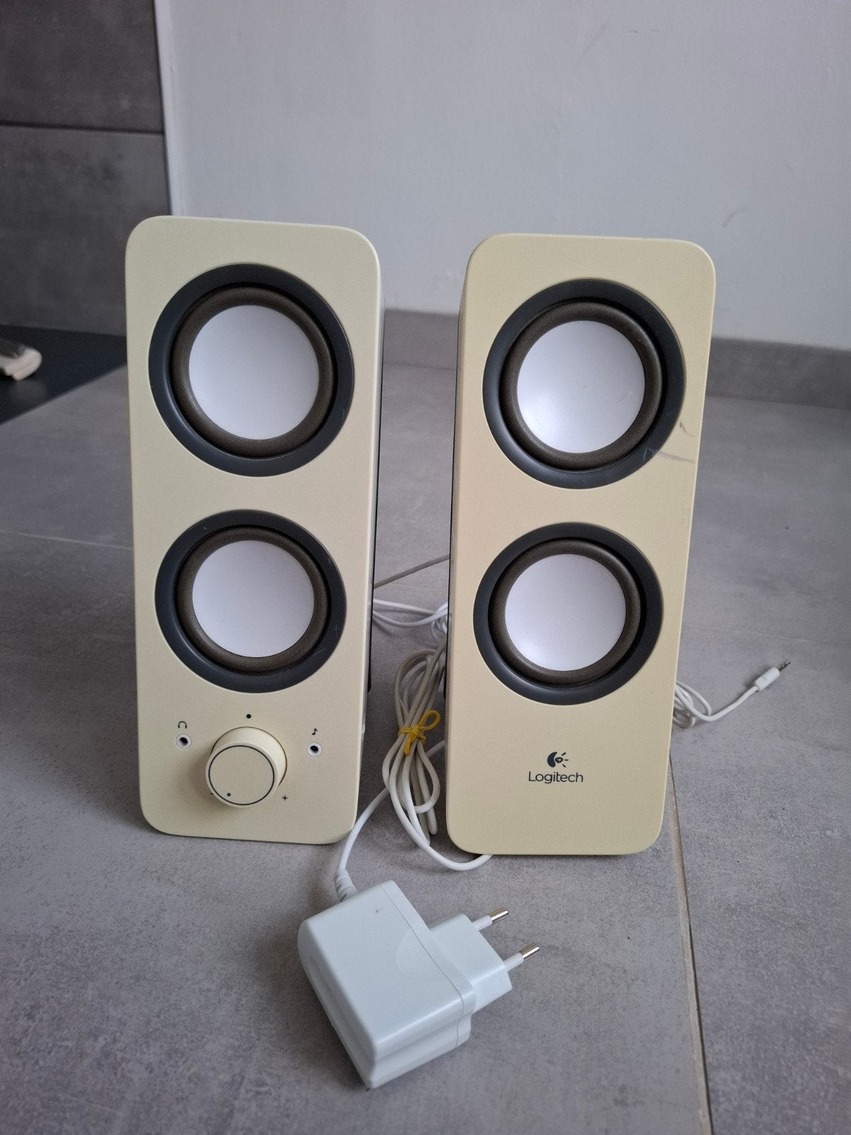 Logitech computer speakers, Computers en Software, Ophalen, Gebruikt, Logitech