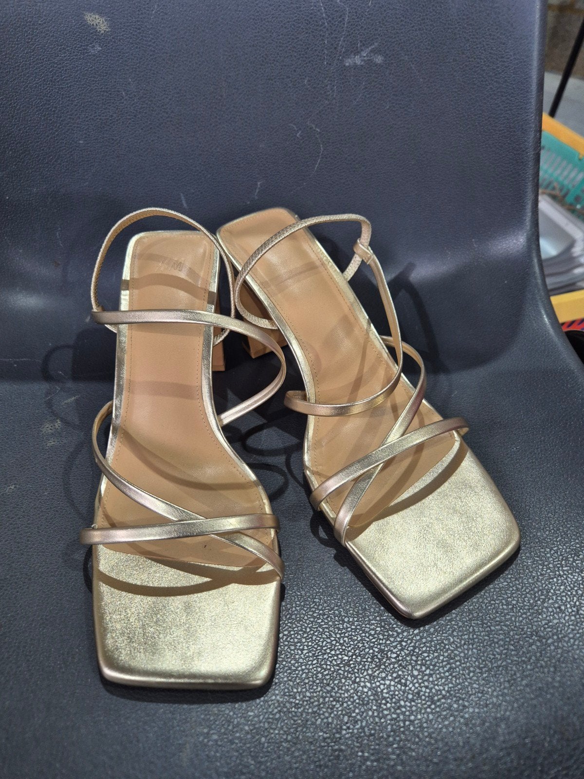 sandales H&M t41- quasi neuves- 10€, Vêtements | Femmes, Enlèvement