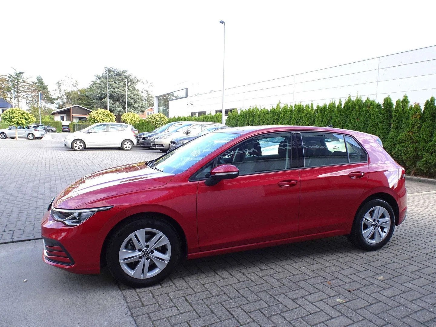 Volkswagen Golf VIII 1.5TSi 5d. Life VIRTUAL,CARPLAY,FULL LE, Rouge, Achat, Euro 6, Entreprise
