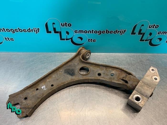 Bras de suspension avant droit d'un Seat Leon (Leon 05-), -, 3 mois de garantie, Utilisé, -