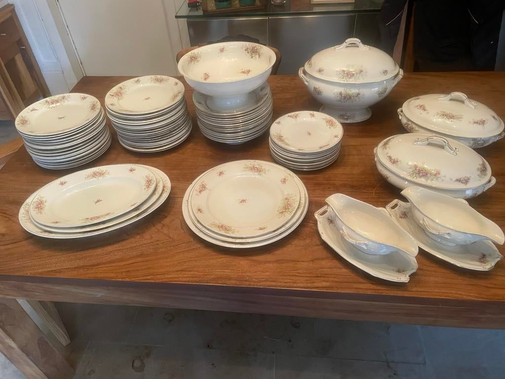Groot antiek servies Saint Ghislain, Antiek en Kunst, Antiek | Servies compleet, Ophalen