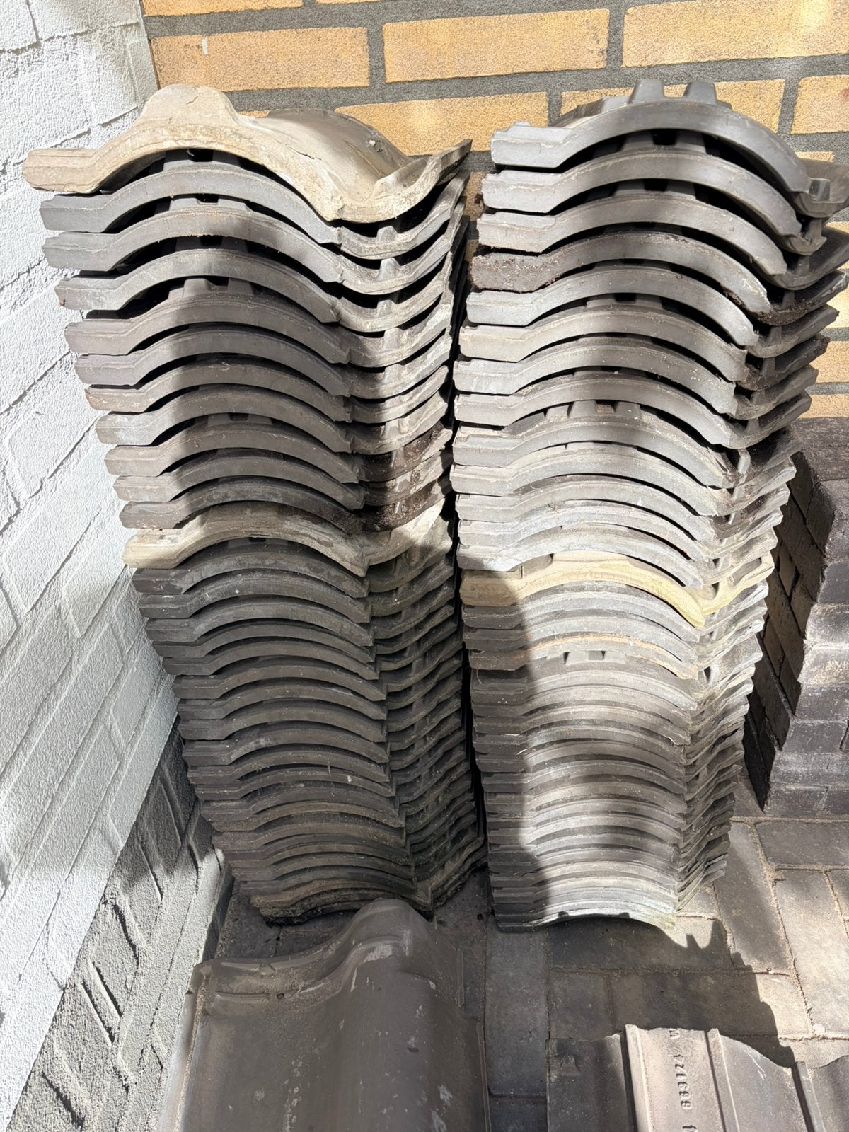 Dakpannen Koramic, Doe-het-zelf en Bouw, Ophalen, Steen of Klei, Zwart, 5 tot 10 m²