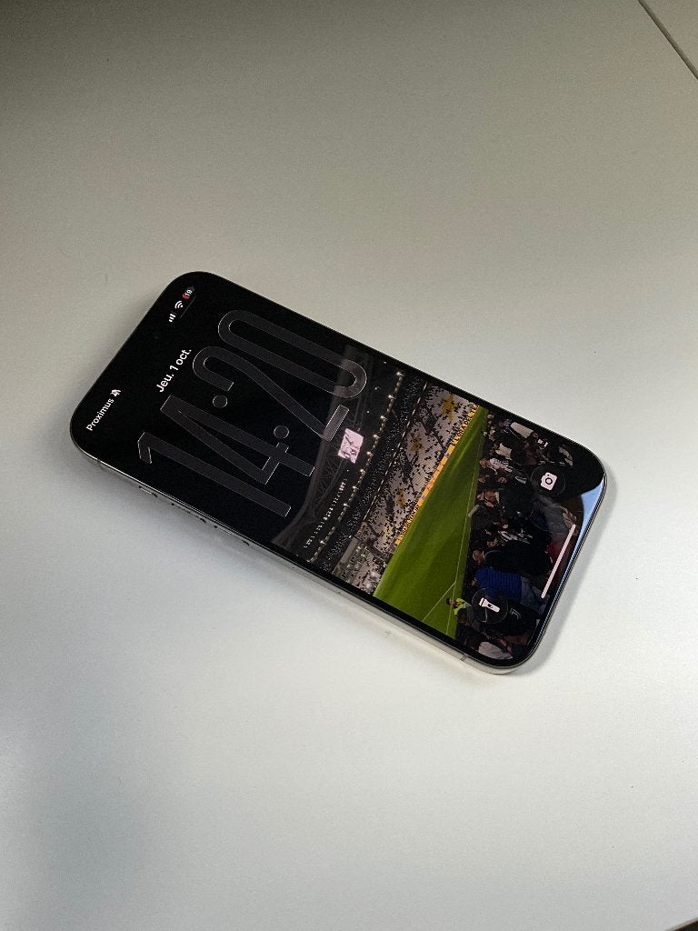 iPhone 15 pro 128GB 82% batterie, 128 GB, Gris, Enlèvement ou Envoi, Comme neuf