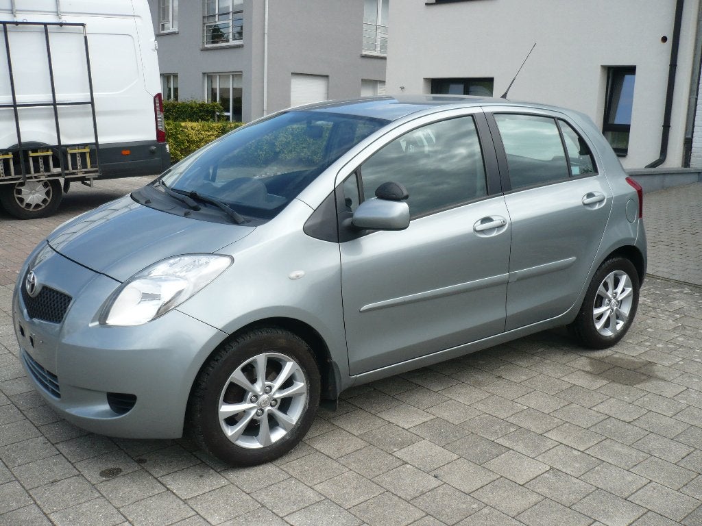 Heel mooie toyota yaris 1,3 benzine met weinig km., Handgeschakeld, Particulier, Yaris, 1300 cc