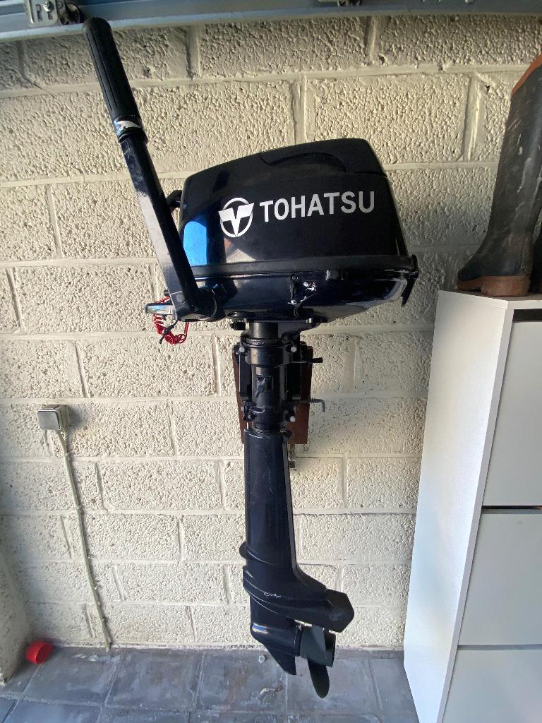 Longue queue TOHATSU 4 CV, Sports nautiques & Bateaux, Moteurs Hors-bord & In-bord, Utilisé, Moteur hors-bord, Moteur à quatre temps