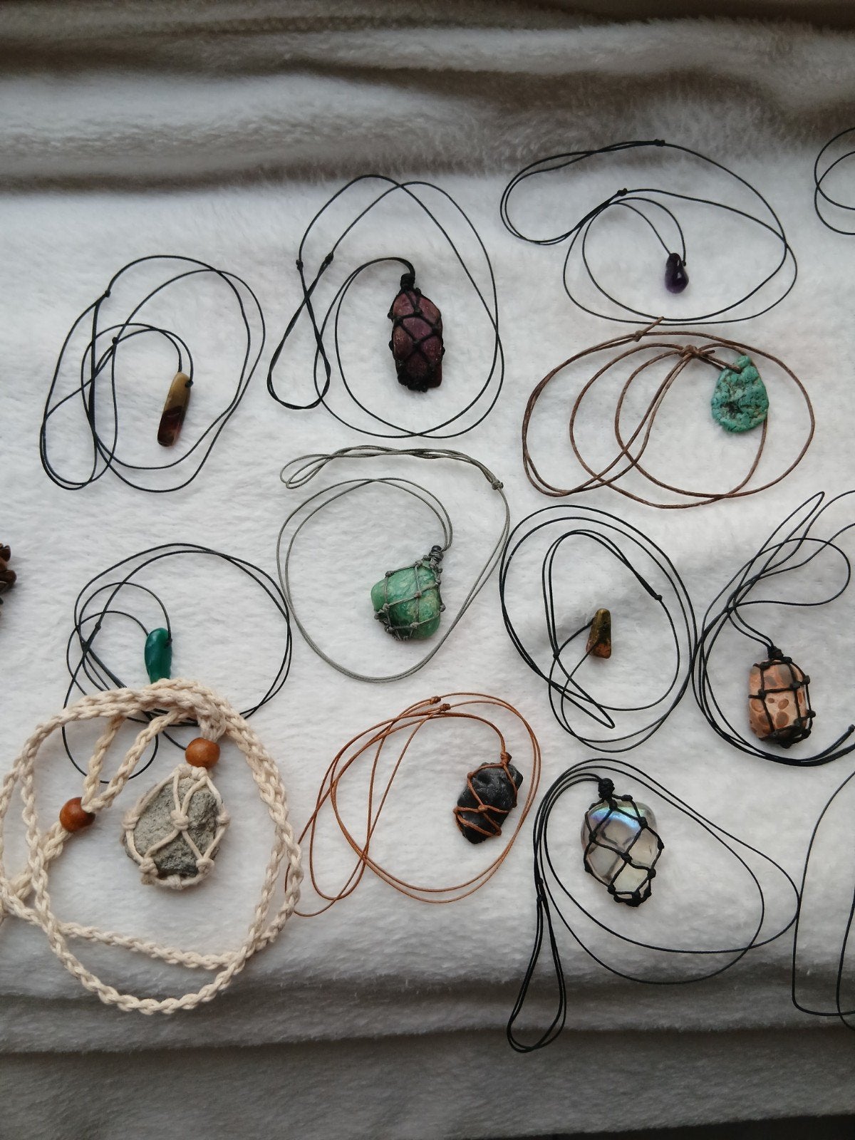 Lot de 16 pendentifs minéraux véritable, Collections, Enlèvement ou Envoi